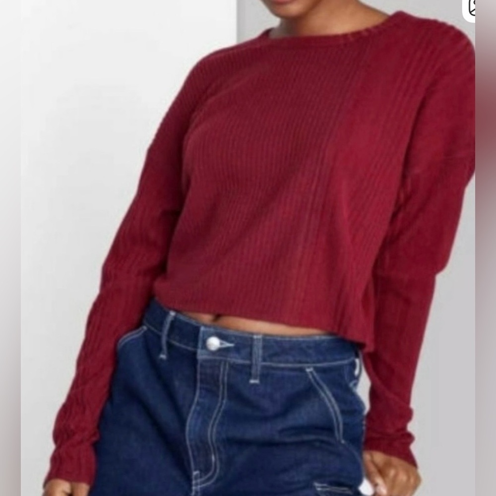 WILD FABLE WAFFLE THERMAL PATTERN CROPPED CREW NECK TOP
